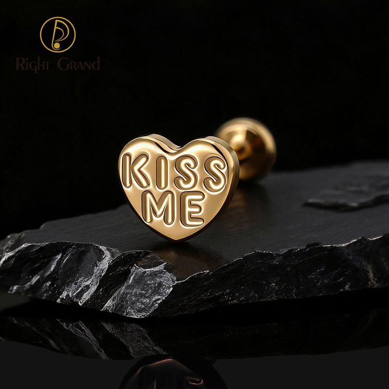 Right Grand Titanium 16G/18G Threadless Push Pin Heart Letter KISS ME Labret Ring 16G Flat Back Cartilage Stud Earring Conch Helix Lip Piercing Jewelry
