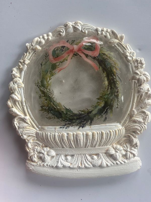 Resin, clay and mould workshop Tuesday 7 January.