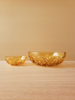 Set of Two (2) Vintage Anchor Hocking Medallion Pattern Bowls | Honey, Amber Glass | Serving | Candy Dish | Catchall