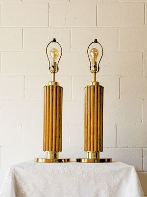 Vintage Mid-Century Set of (2) Fluted Oak &amp; Brass Tone Column Table Lamps