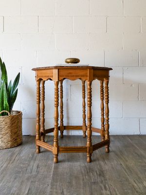Vintage Maple Octagonal Tea / Occasional Table w/ Burl &amp; Hand Carved Top