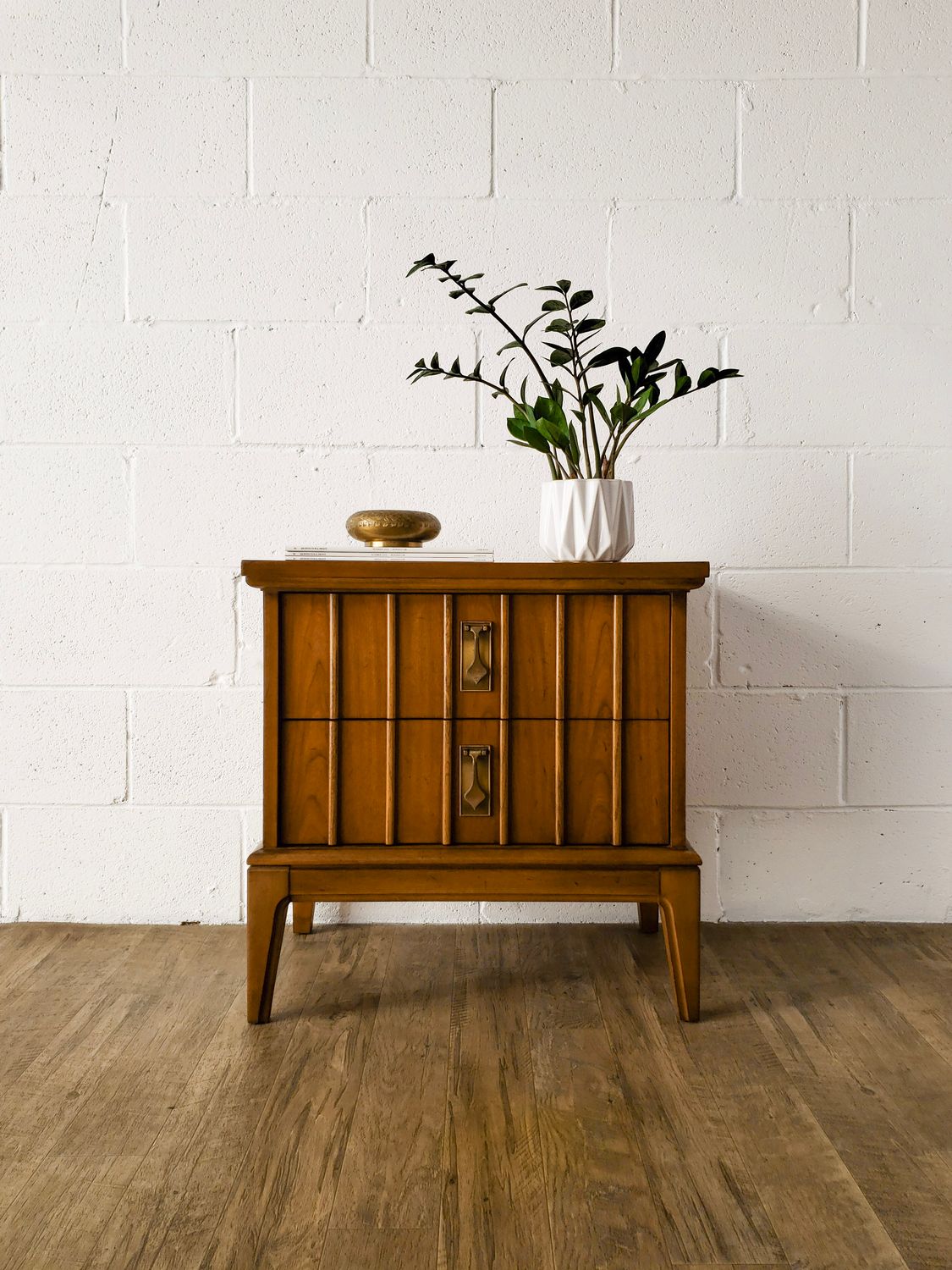 Vintage Mid-Century Modern Dixie 2-Drawer Nightstand w/ Door Knock Style Pulls