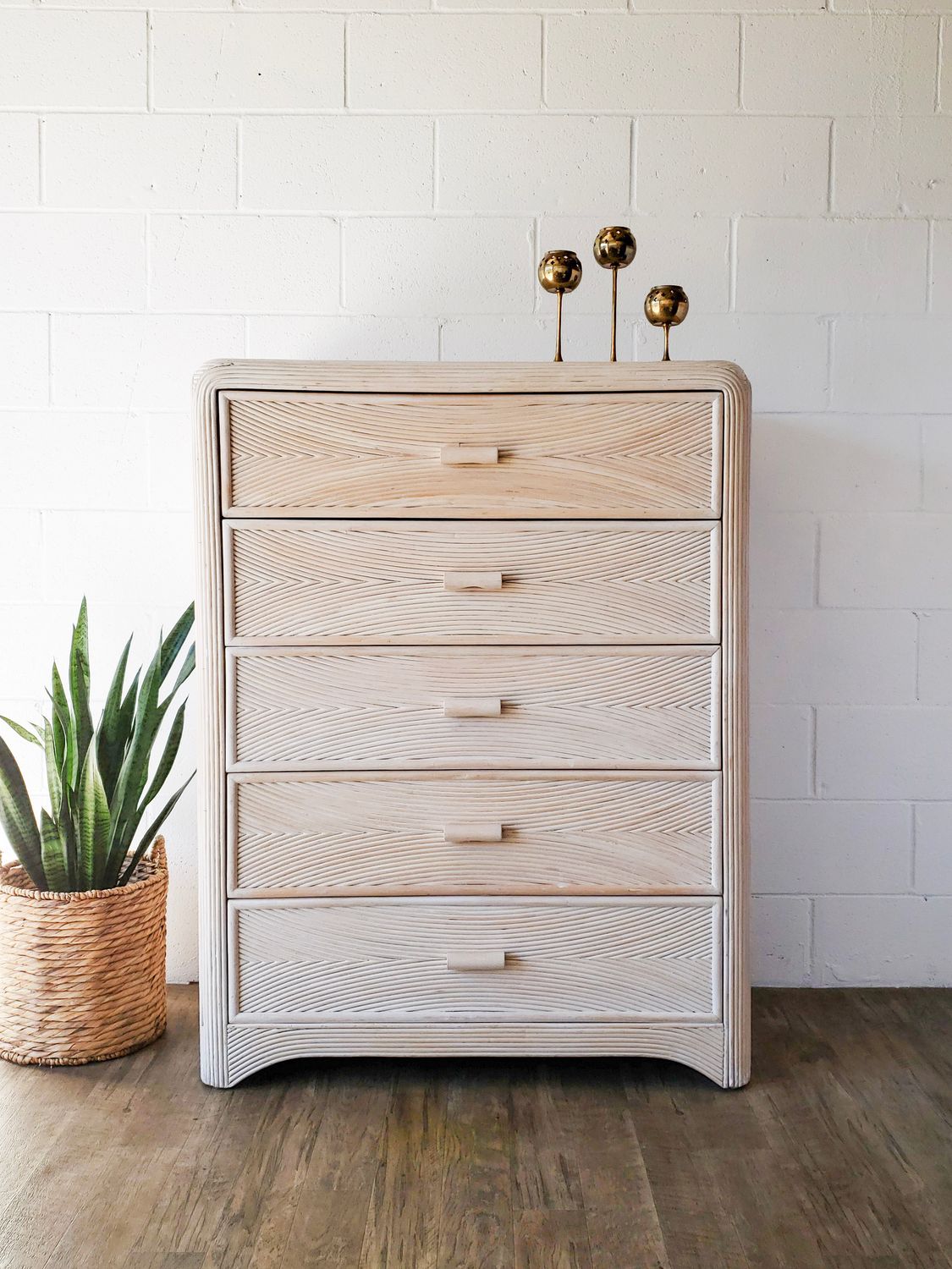Vintage Whitewashed Split Reed Rattan 5-Drawer Chest | Coastal | Postmodern