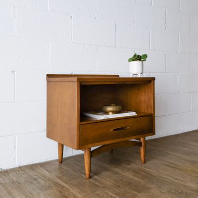 Vintage Mid-Century Modern Broyhill Premier Sculptra 1-Drawer Nightstand