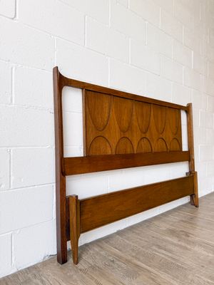 Vintage Mid-Century Modern Broyhill Premier Brasilia Queen/Full Headboard &amp; Footboard Set