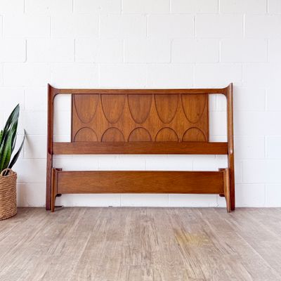 Vintage Mid-Century Modern Broyhill Premier Brasilia Queen/Full Headboard &amp; Footboard Set
