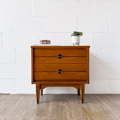 Vintage Mid-Century Modern Mainline by Hooker Walnut 2-Drawer Nightstand