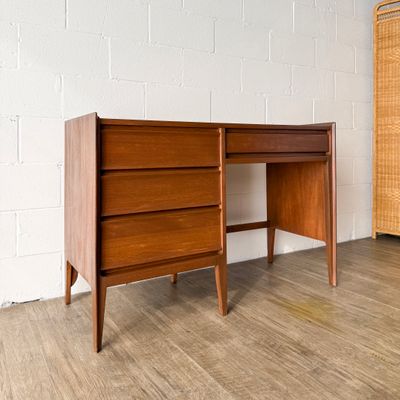 Vintage Mid-Century Modern 4-Drawer Desk by United Furniture Co | Refinished | Consignment