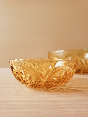 Set of Two (2) Vintage Anchor Hocking Medallion Pattern Bowls | Honey, Amber Glass | Serving | Candy Dish | Catchall