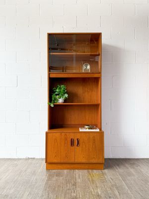 Vintage G-Plan Fresco Teak Single-Bay Wall Unit by Victor B. Wilkins w/ 3 Adjustable Shelves, Sliding Glass Doors &amp; Double-Door Cabinet Base