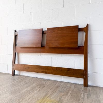 Vintage Mid-Century Modern United Furniture Co. Walnut Full Headboard