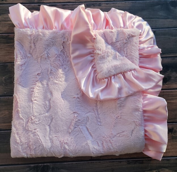 Baby Pink Luxe Standard Crib Blanket