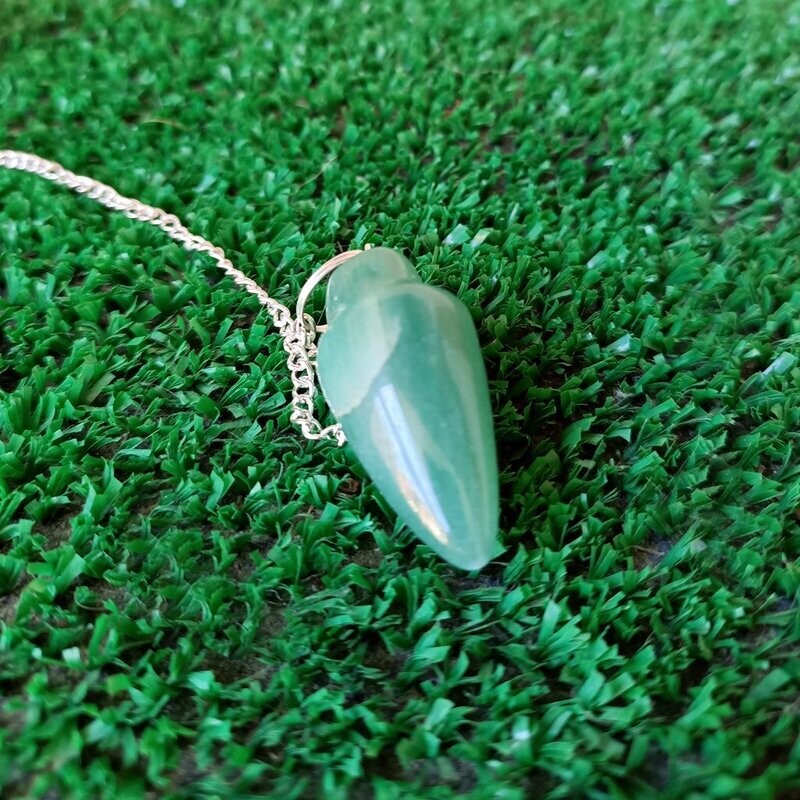 Péndulo gota de cuarzo verde