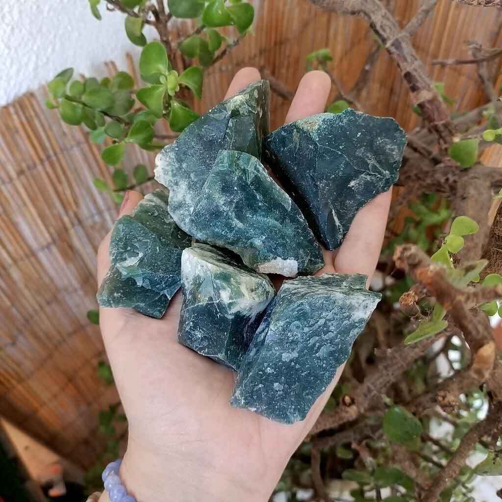 Ágata musgosa natural mediana