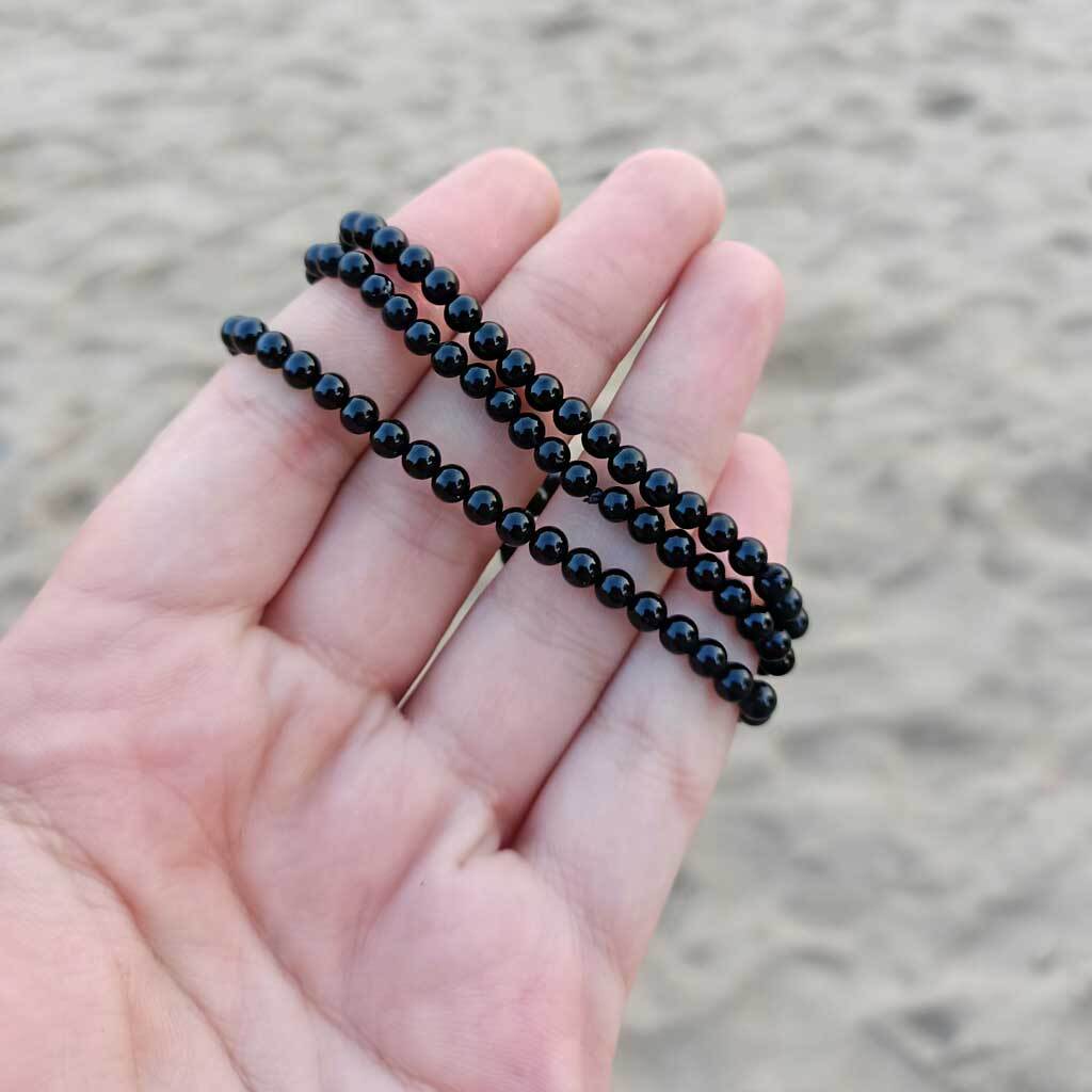 Pulsera elástica  de Turmalina Negra 4 mm.