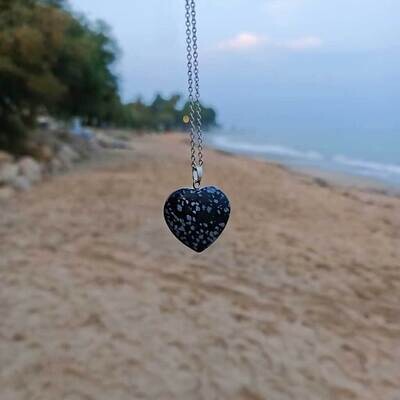Colgante corazón de obsidiana nevada