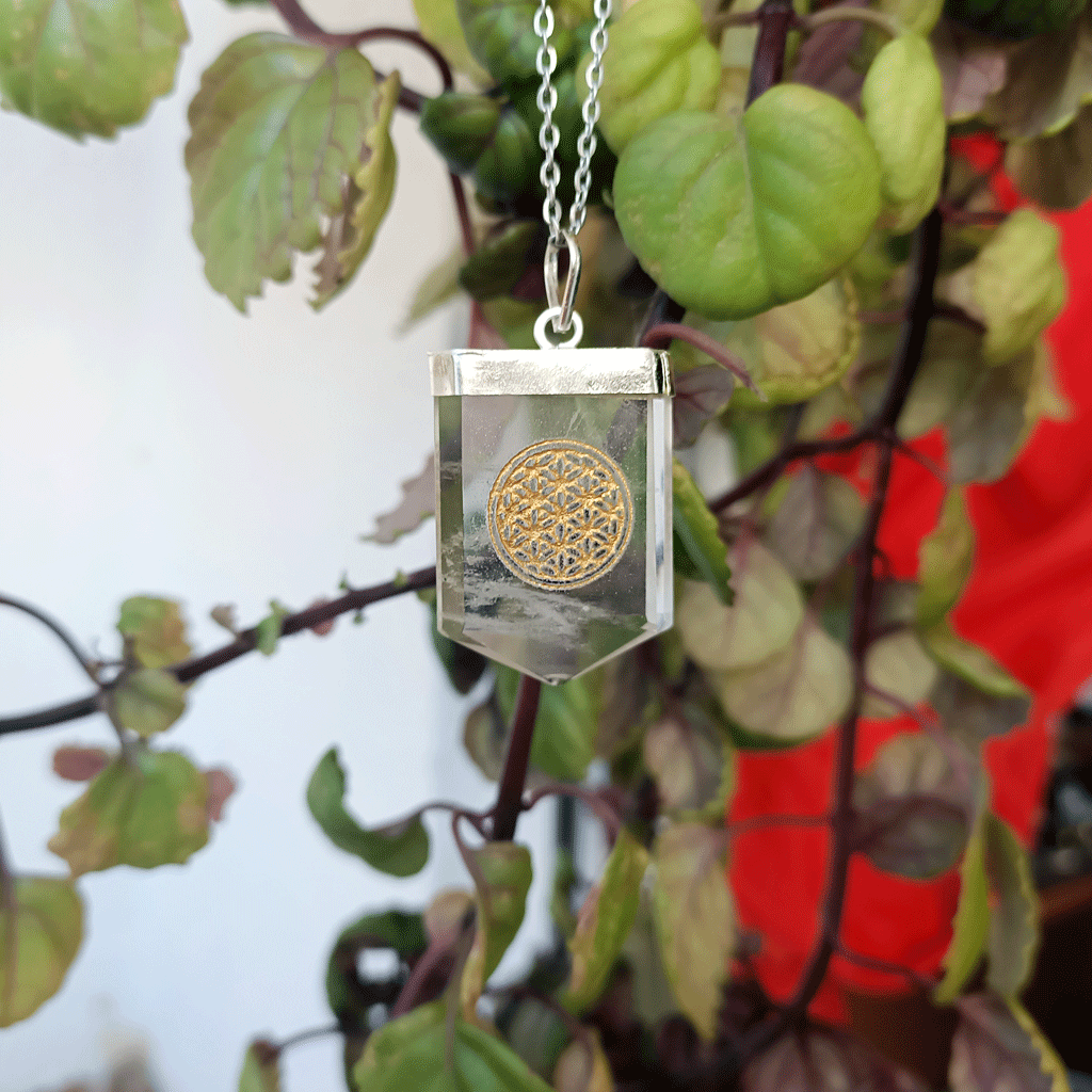 Colgante dor de Cuarzo Cristal