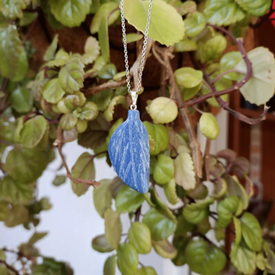Colgante flora de cuarzo azul
