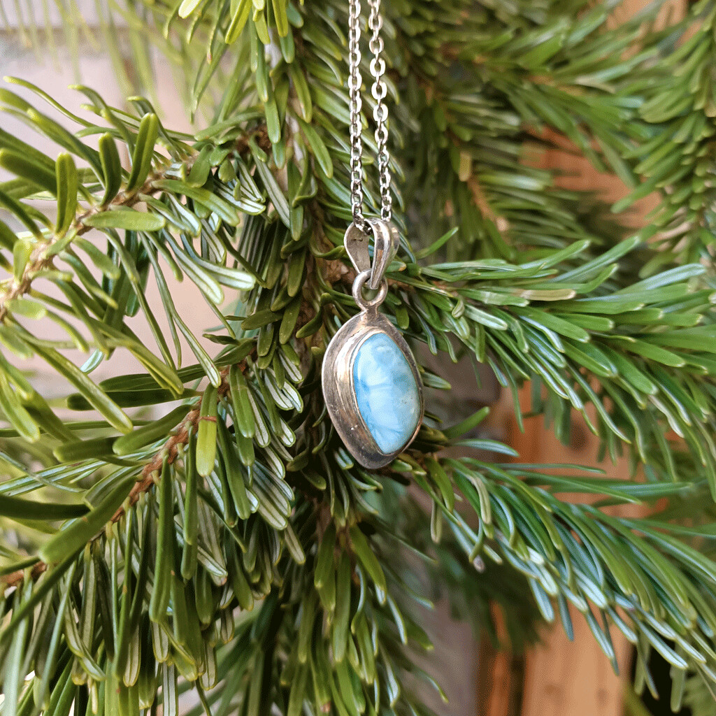 Colgante de larimar en plata de ley 925