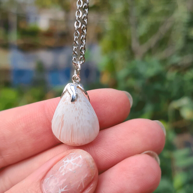 Colgante de Escolecita en plata de ley 925 Colgante de Escolecita en plata de ley 925