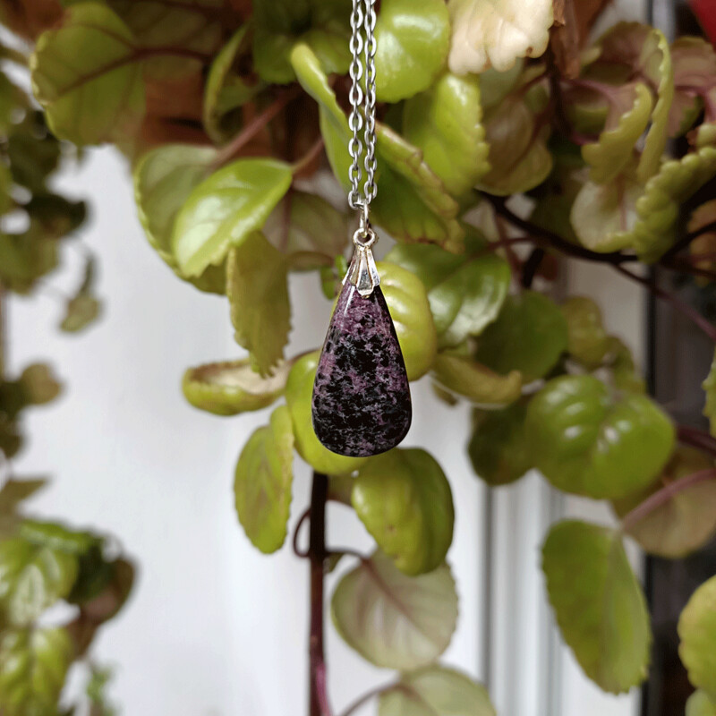Colgante lágrima de charoita extra en plata de ley 925 pieza única Nº2 Colgante lágrima de charoita extra en plata de ley 925 pieza única Nº2