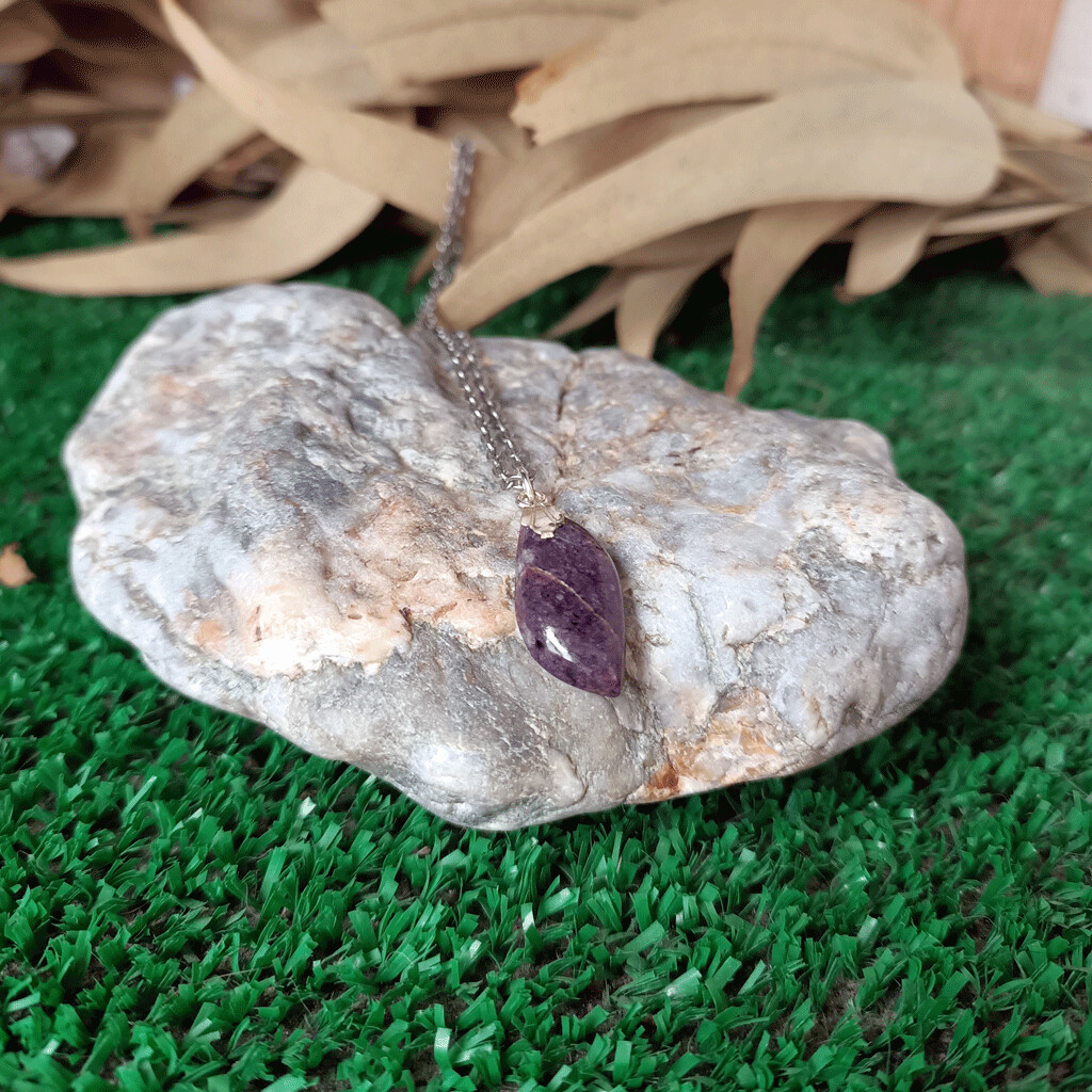 Colgante hoja de charoita extra en plata de ley 925