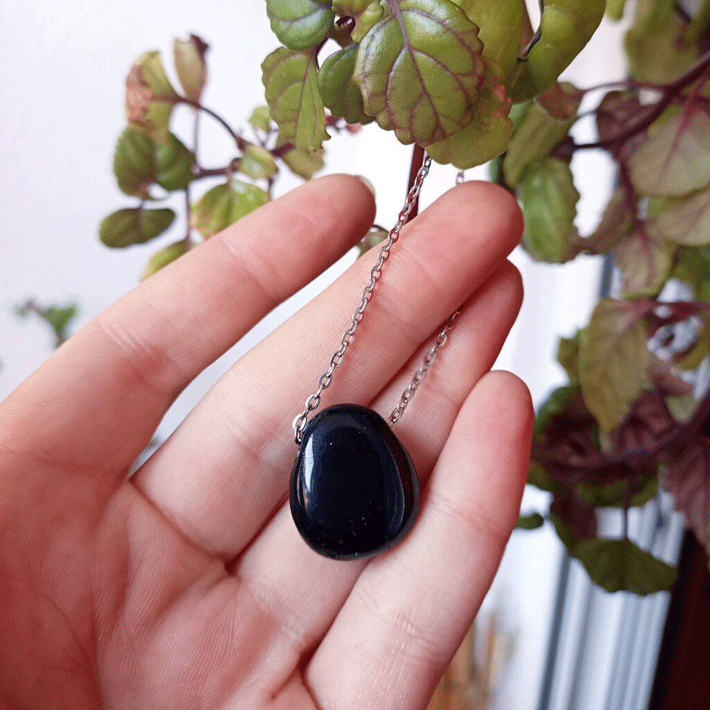 Colgante shanti de obsidiana dorada