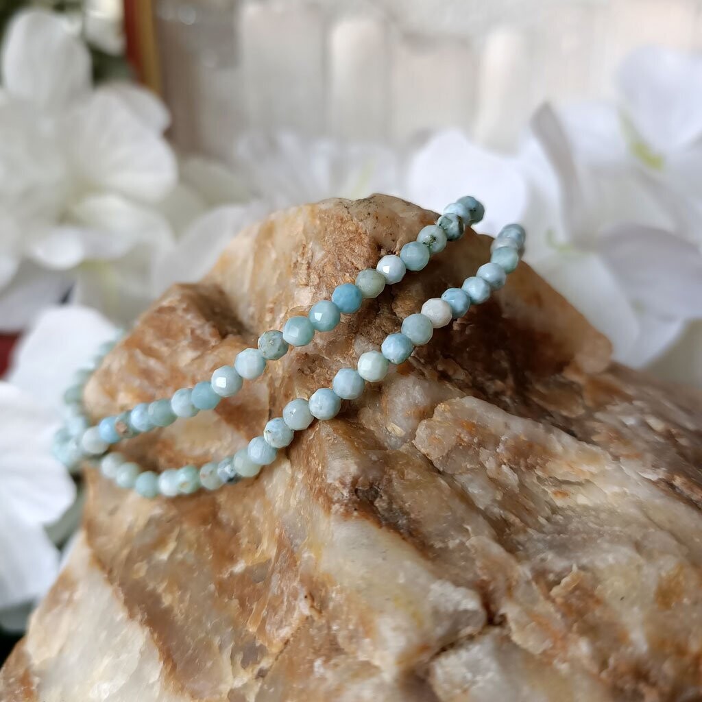 Pulsera de larimar tallada 3mm