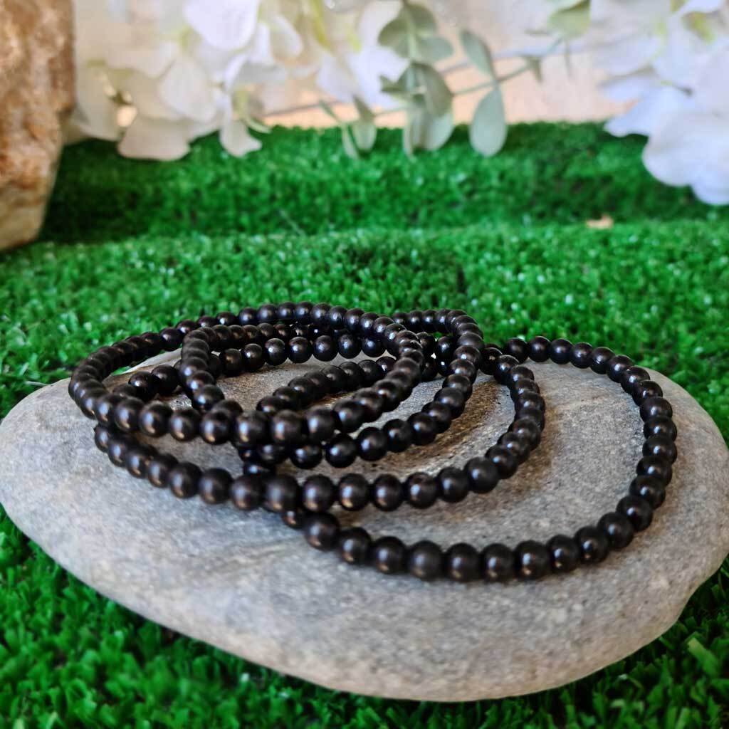 Pulsera elástica de Shungit 4 mm.
