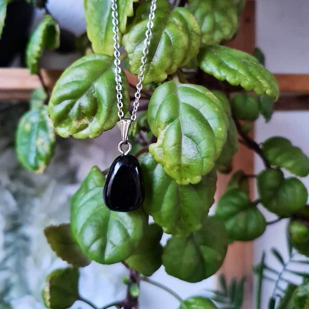 Colgante bhoga de obsidiana negra