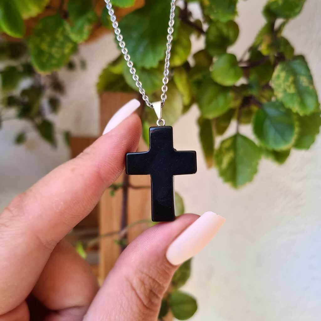 Colgante cruz de obsidiana negra