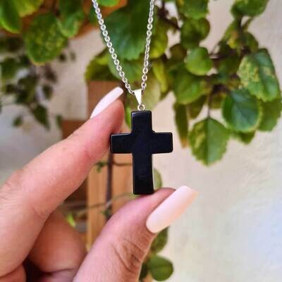 Colgante cruz de obsidiana negra