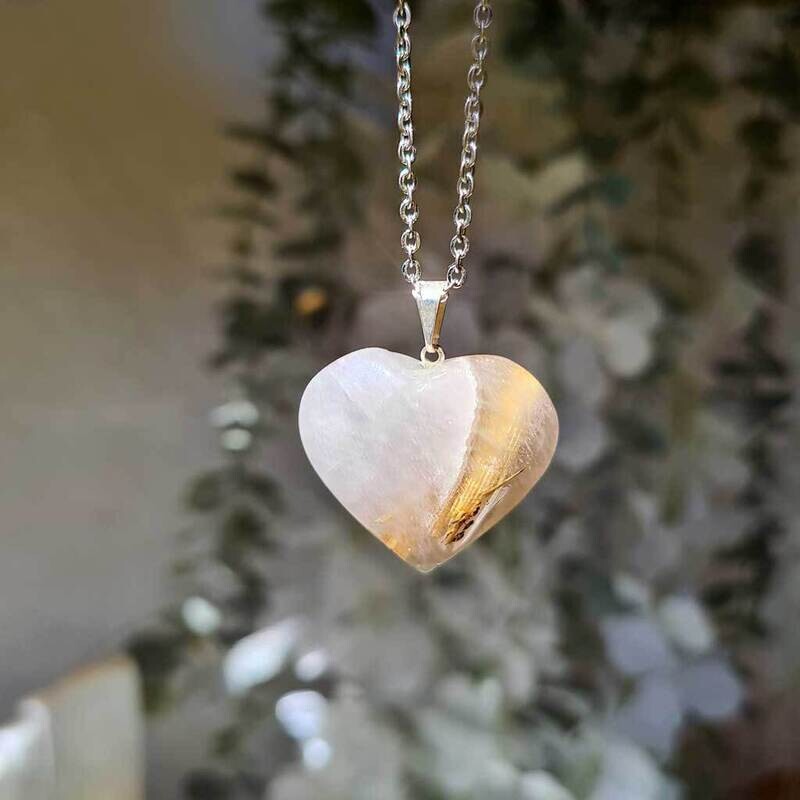 Colgante corazón de cuarzo rutilado
