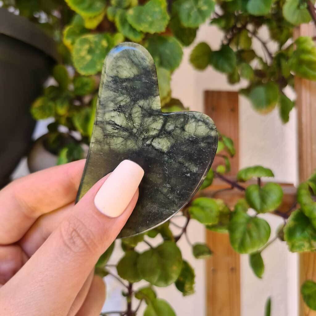 Masajeador guasha de jade