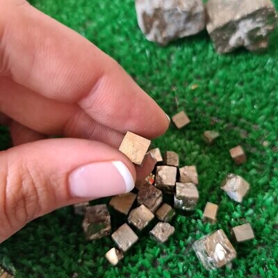 Pirita cúbica mini/monedero de navajún