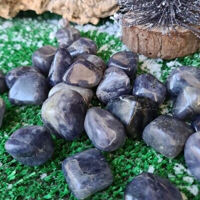 Rodado de Iolita extra mediano Rodado de Iolita extra mediano