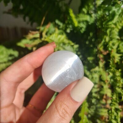 Esfera pequeña de selenita extra
