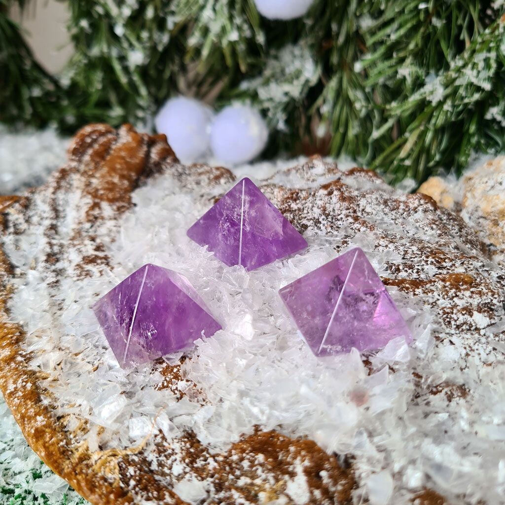 Pirámide de cristal de amatista