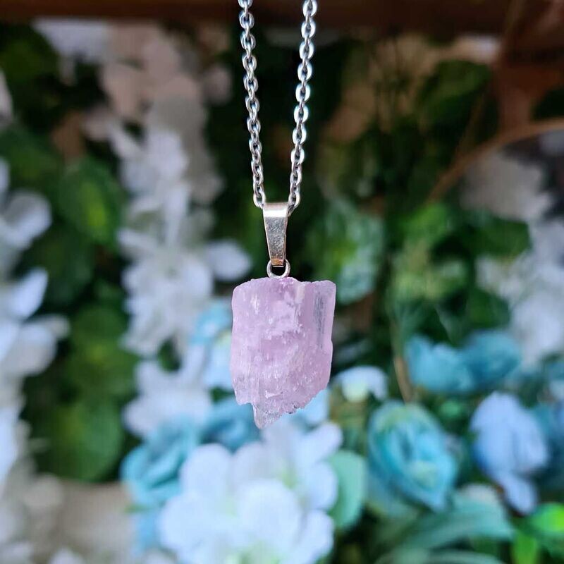 Colgante natural de Kuncita en plata de ley 925 Colgante natural de Kuncita en plata de ley 925