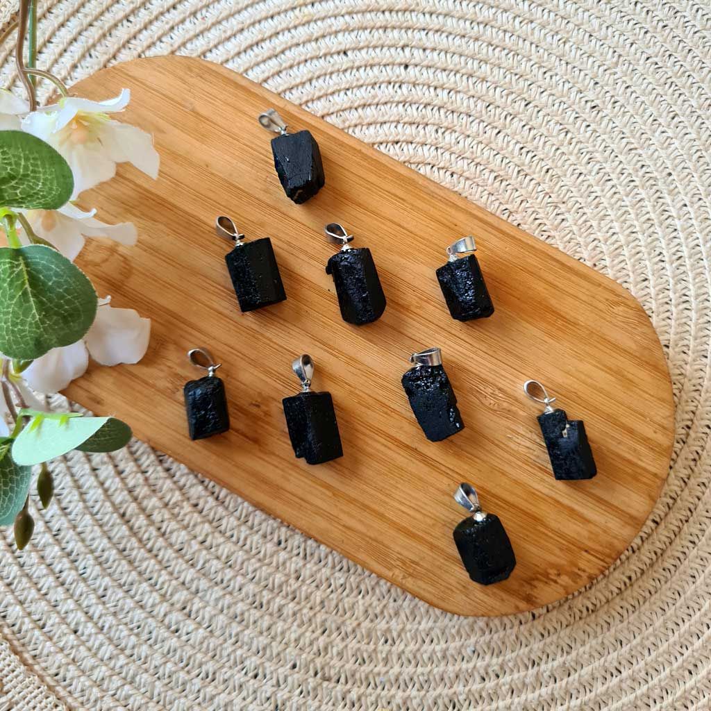 Colgante de Turmalina Negra Chorlo en acero