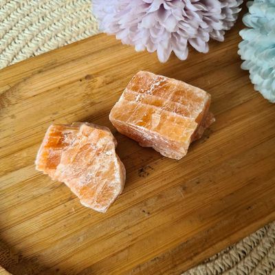Bruto Extra de calcita naranja pequeña