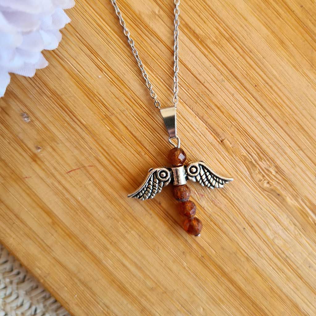 Colgante Angelito  de  Espesartita