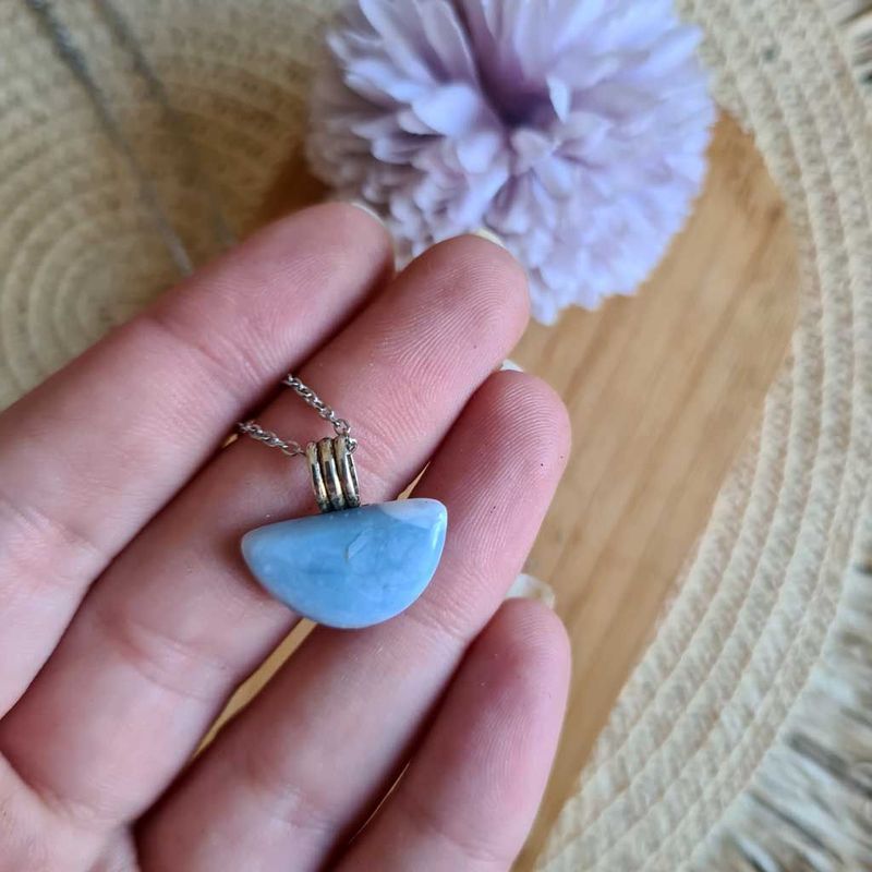 Colgante de ópalo azul en plata de ley 925