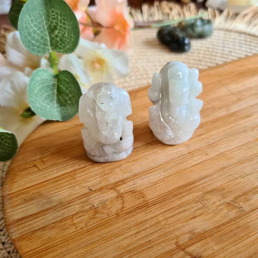 Ganesha de Piedra Luna grabado