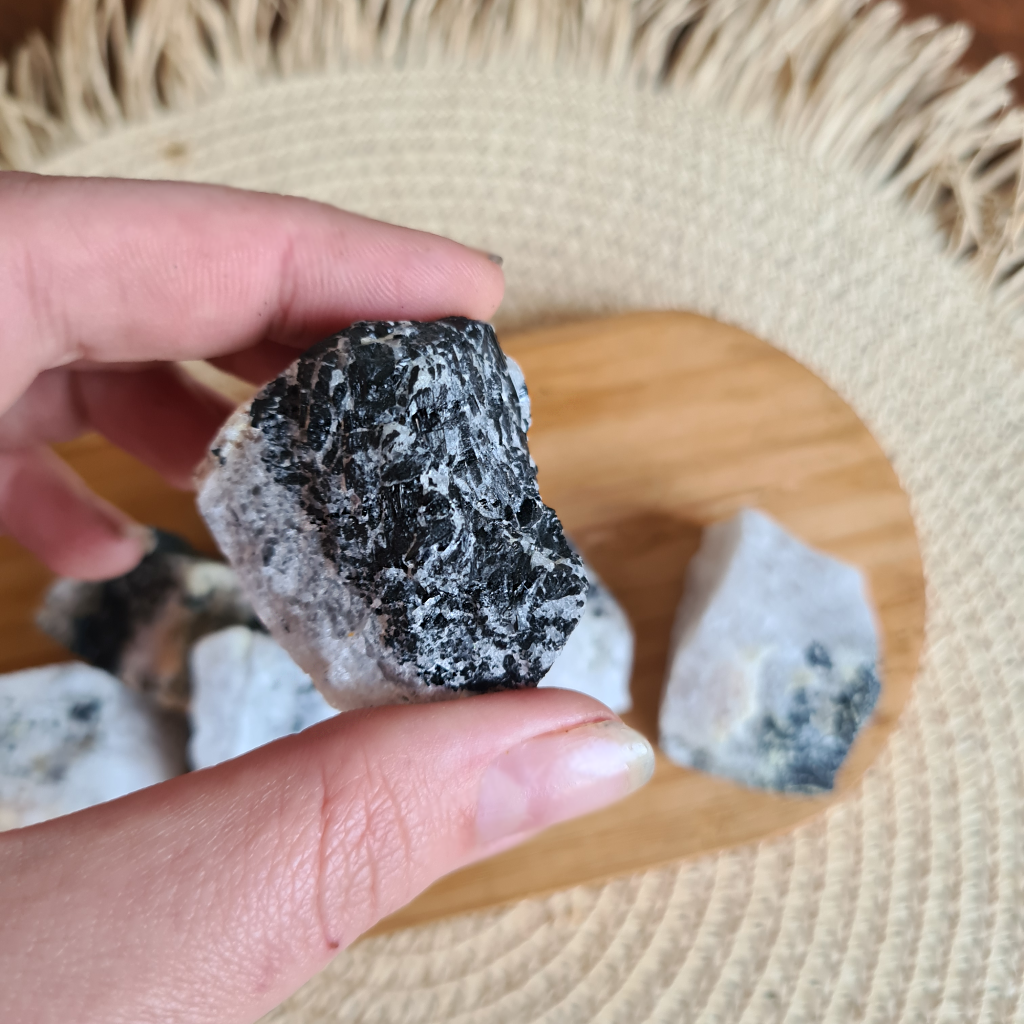 Bruto de Cuarzo Turmalinado