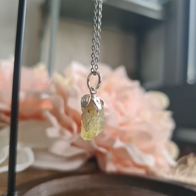 Colgante de Apatito Verde extra en plata de ley