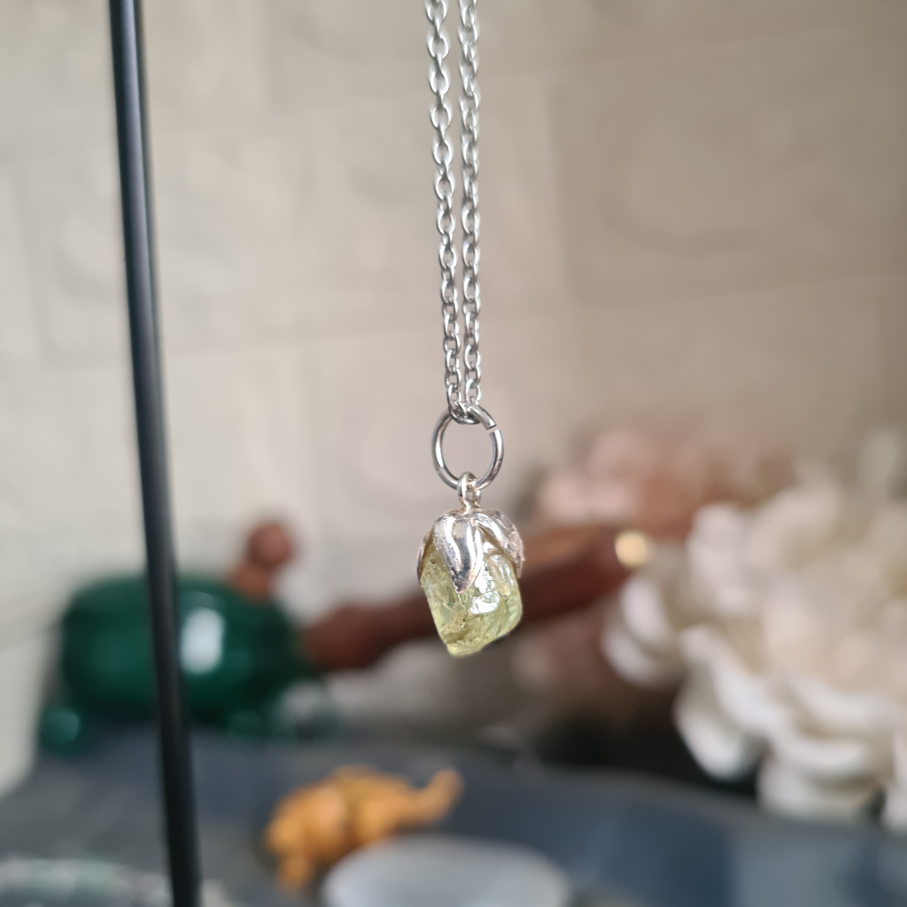 Colgante de Apatito Verde extra en plata de ley