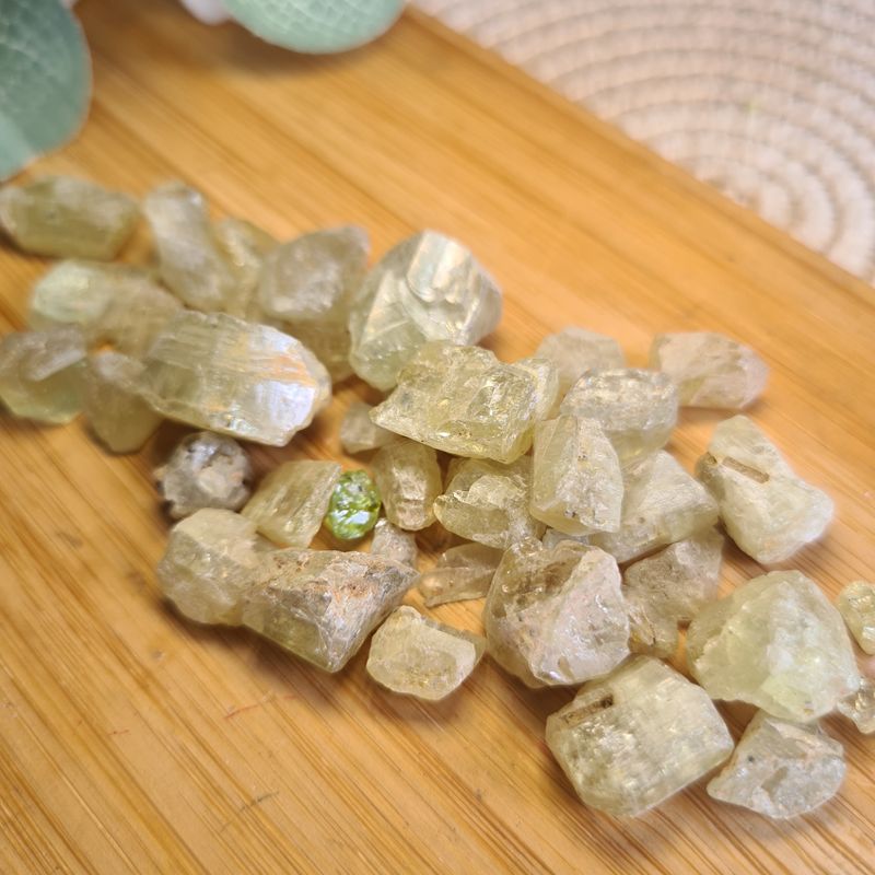 Bruto de Apatito verde extra