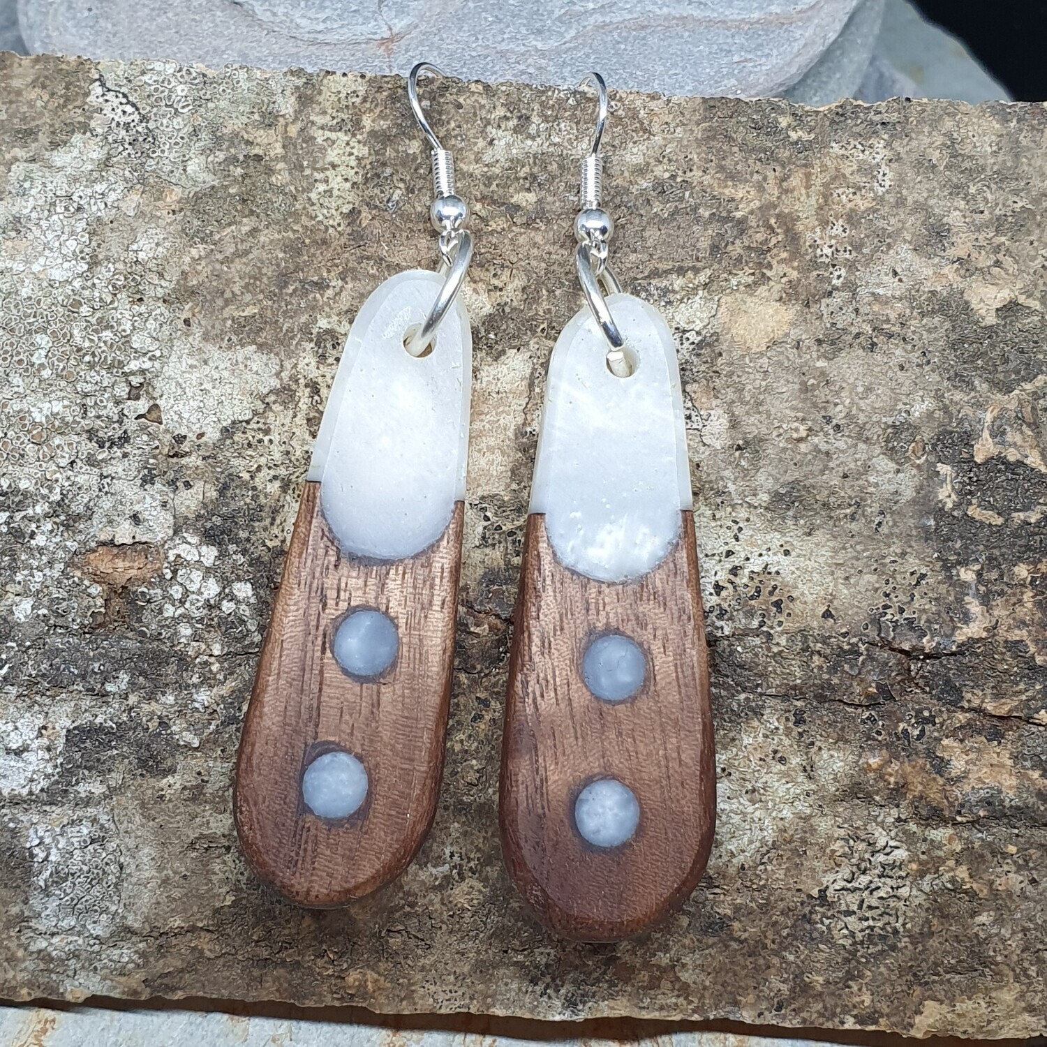 Walnut &amp; pearlwhite