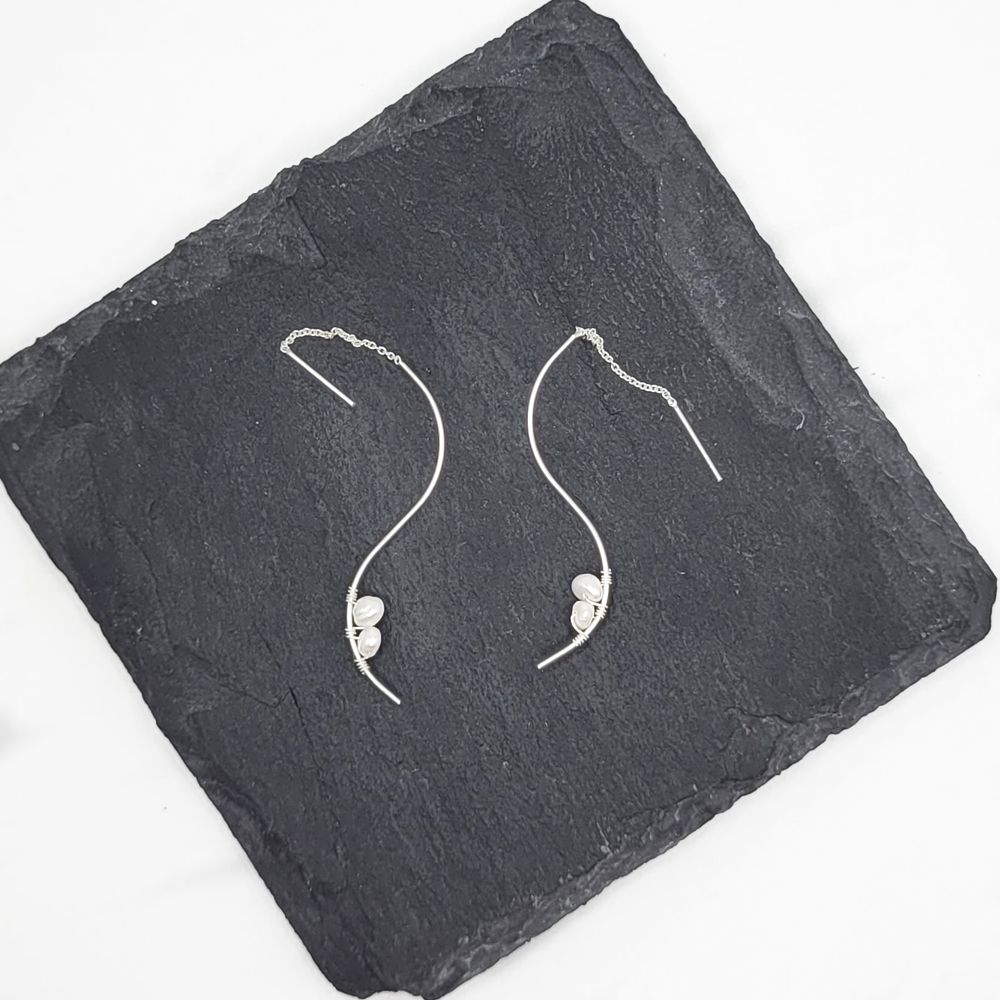 Curve Sterling Earrings - Pearl